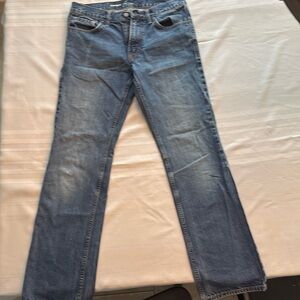 2 pair men’s jeans size 30/32, 1 old navy boot cut, 1 urban pipeline straight